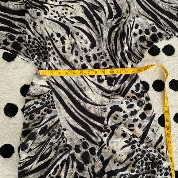 Vintage Animal Print Dress 7 Black White Chiffon Long Dolman Sleeve Corset Skirt - Picture 9 of 15